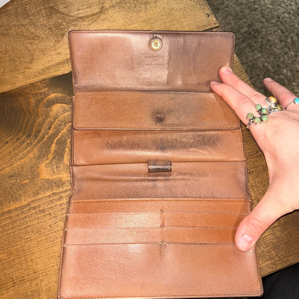 Louis Vuitton Brown and Gold Monogram Clutch - Picture 5 of 6
